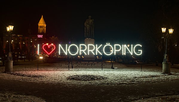 "I love Norrköping" från Norrköping Light Festival 2019. Foto: Peter Holgersson.