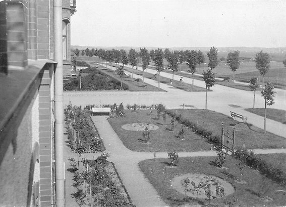 Förgårdsmark i promenaderna i slutet av 1800-talet.